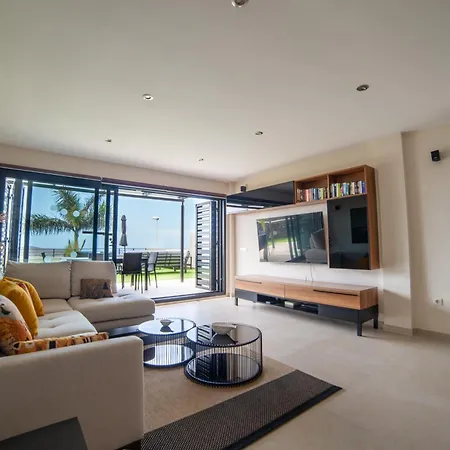 Luxe Detached Julia Tenerife Вілла *