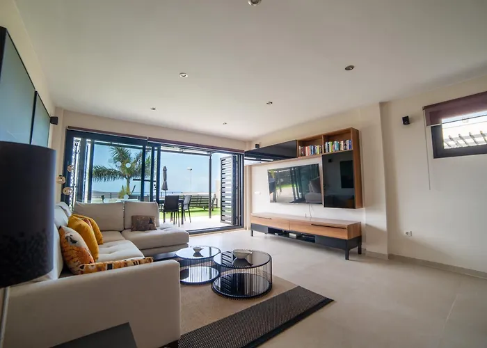 Luxe Detached Julia Tenerife Вілла *