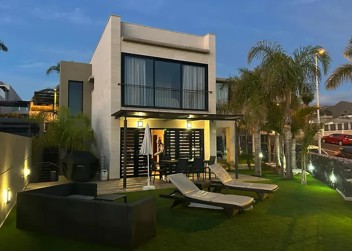 Luxe Detached Julia Tenerife Адехе